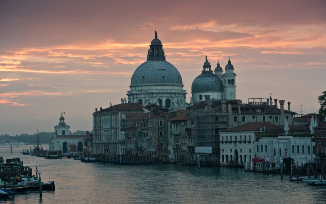 Raicom and Canal+ together at Venice79. Agreement signed with a look at future projects