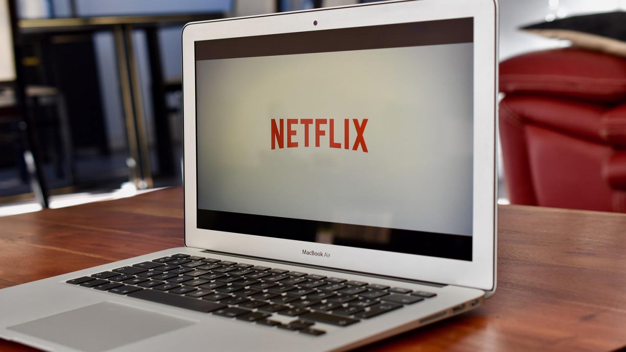 Il nuovo abbonamento Netflix arriva questo novembre