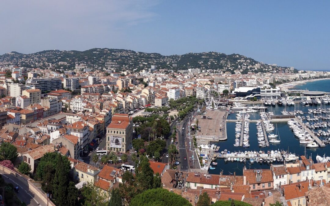 In Cannes the agreement protocol between Italy for Movies and Sky italia