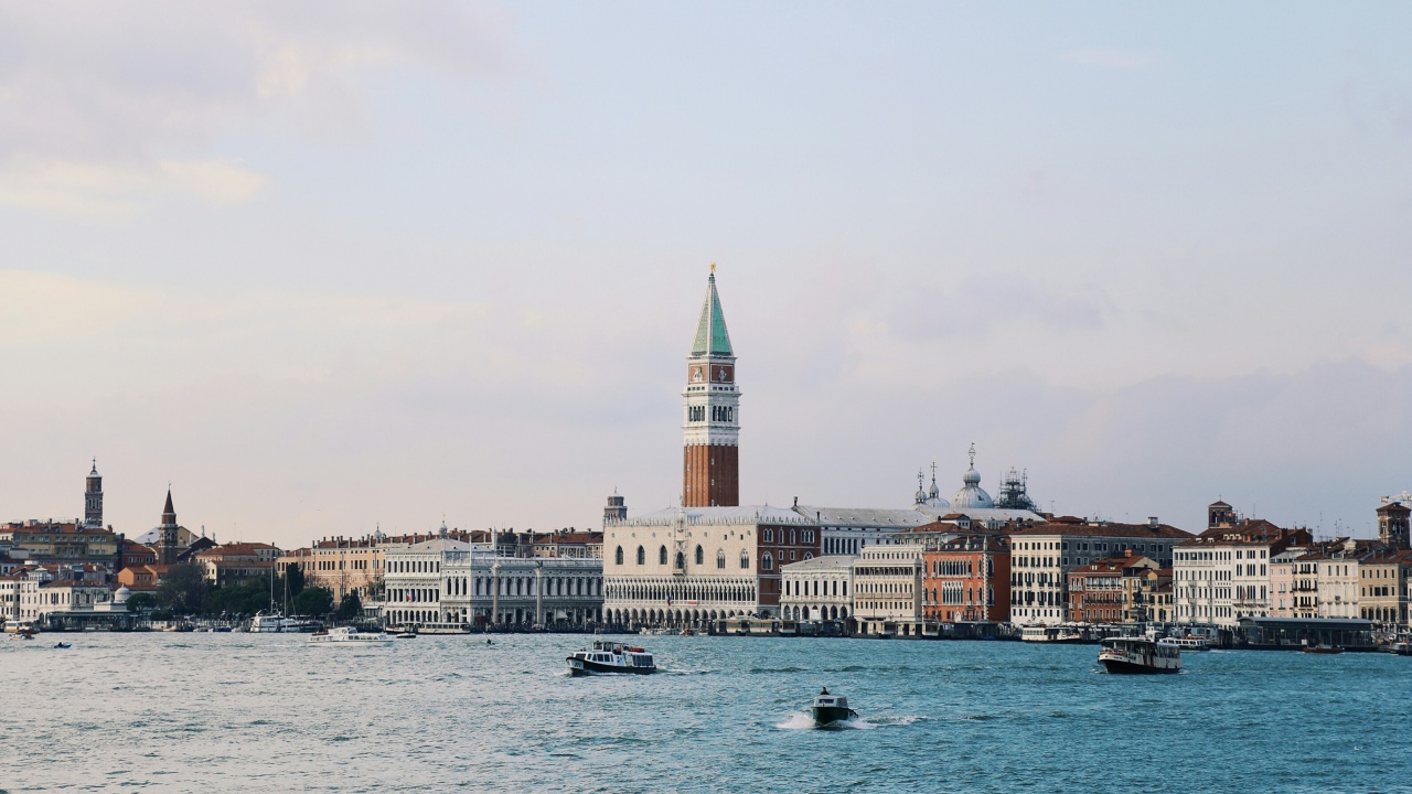 Il bando della dodicesima edizione di Biennale College Cinema