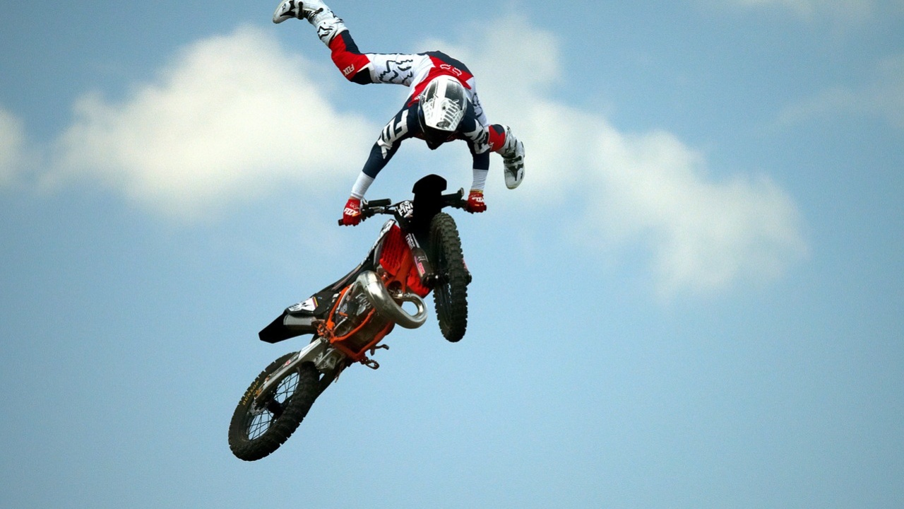 Stuntwomen e stuntmen, firmato il primo CCNL per il settore cine-audiovisivo