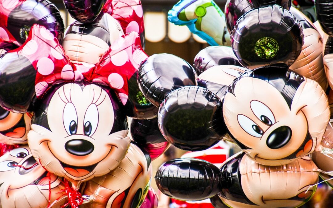 Disney+ intensifica il controllo sulla condivisione: aumentano i costi per abbonamenti e servizi extra