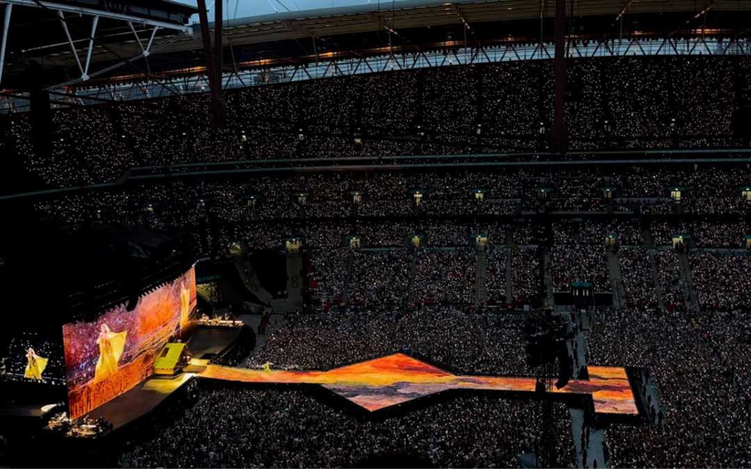 Taylor Swift torna al cinema con “The Official Release Party of a Showgirl”